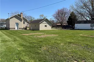 438 Nugent St, Newcomerstown, OH 43832 - Photo 19