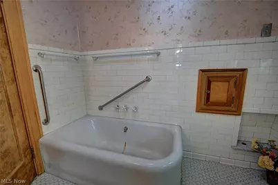 226 Storer Avenue, Akron, OH 44302 - Photo 31