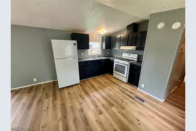 6800 Lake Road W #21, Geneva, OH 44041 - Photo 5