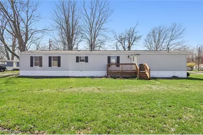 6800 Lake Road W #21, Geneva, OH 44041 - Photo 1