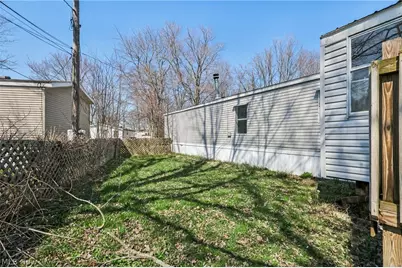 6800 Lake Road W #21, Geneva, OH 44041 - Photo 17