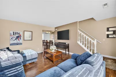 3400 Newport Cove #B-20, Willoughby, OH 44094 - Photo 5