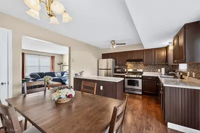 3400 Newport Cove #B-20, Willoughby, OH 44094 - Photo 13