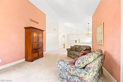 447 Armante Court, Akron, OH 44313 - Photo 5