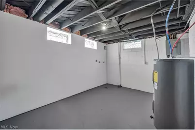 800 Independence Avenue, Akron, OH 44310 - Photo 31