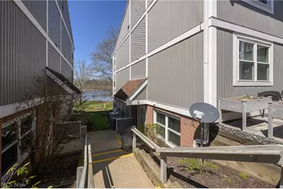 243 Portage Lakes Drive #E, Akron, OH 44319 - Photo 3