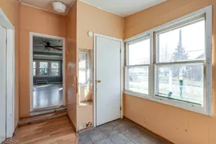 860 E 232nd St, Euclid, OH 44123 - Photo 11