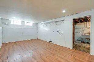 860 E 232nd St, Euclid, OH 44123 - Photo 21