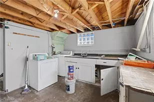 240 E 45th St, Lorain, OH 44052 - Photo 43