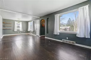 240 E 45th St, Lorain, OH 44052 - Photo 13