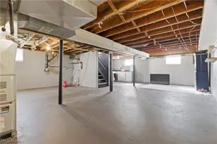 240 E 45th St, Lorain, OH 44052 - Photo 45