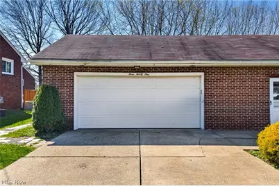 321 Porter Avenue, Campbell, OH 44405 - Photo 3