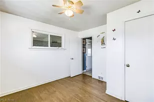 321 Porter Ave, Campbell, OH 44405 - Photo 25