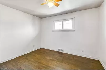 321 Porter Avenue, Campbell, OH 44405 - Photo 23