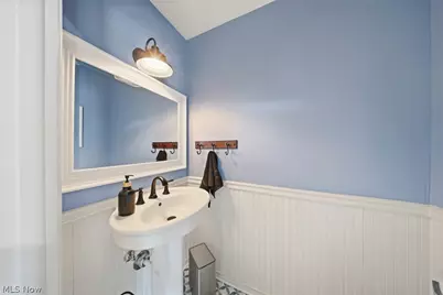 23904 Lake Road, Bay Village, OH 44140 - Photo 17