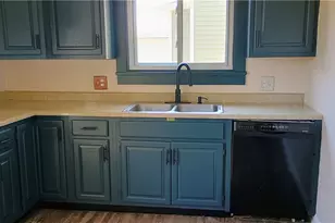 256 N Main St, Roseville, OH 43777 - Photo 9