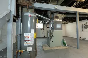 3720 Washington Park, Newburgh Heights, OH 44105 - Photo 31