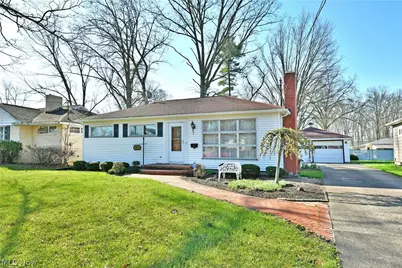 1737 Westwood Drive NW, Warren, OH 44485 - Photo 1