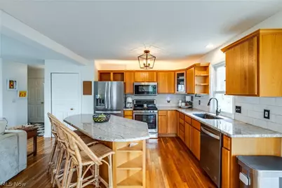 7156 Holzhauer Road, Sagamore Hills, OH 44067 - Photo 13