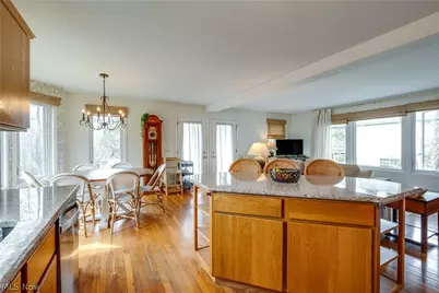7156 Holzhauer Road, Sagamore Hills, OH 44067 - Photo 15