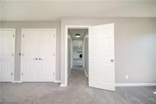 739 Notre Dame Ave, Austintown, OH 44515 - Photo 37