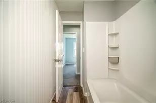 739 Notre Dame Ave, Austintown, OH 44515 - Photo 33