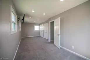 739 Notre Dame Ave, Austintown, OH 44515 - Photo 35