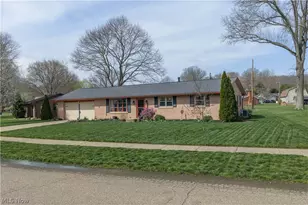 1126 3rd St SW, New Philadelphia, OH 44663 - Photo 3