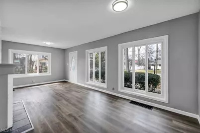 204 Grove Avenue, Cuyahoga Falls, OH 44221 - Photo 9