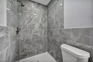 12929 Plover St, Oakwood, OH 44107 - Photo 19