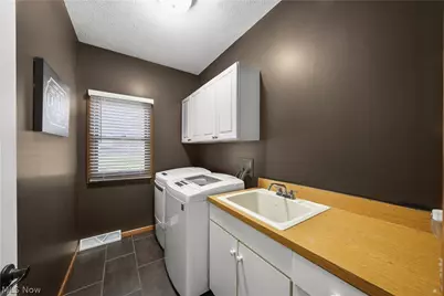 11779 Derbyshire Lane, Chagrin Falls, OH 44023 - Photo 17