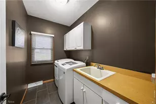 11779 Derbyshire Ln, Chagrin Falls, OH 44023 - Photo 17