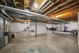 11779 Derbyshire Ln, Chagrin Falls, OH 44023 - Photo 39