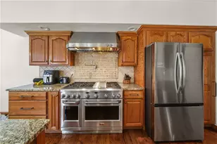 11779 Derbyshire Ln, Chagrin Falls, OH 44023 - Photo 13