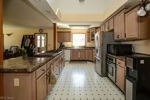 8651 Freedom Rd, Windham, OH 44288 - Photo 21