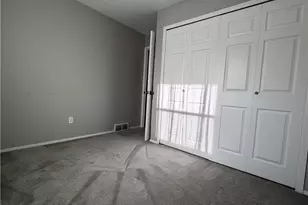 4027 Crest Dr, Loveland, OH 44109 - Photo 5