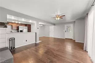 10055 Independence Dr, North Royalton, OH 44133 - Photo 7