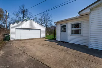 1993 Kelsey Drive, Cuyahoga Falls, OH 44221 - Photo 7