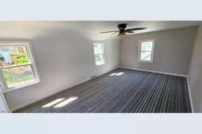 1311 18th Street NE, Canton, OH 44705 - Photo 9