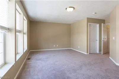 442 Turner Drive, Akron, OH 44321 - Photo 19