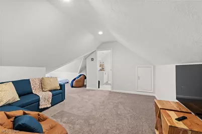 6430 Olde York Road, Parma Heights, OH 44130 - Photo 29