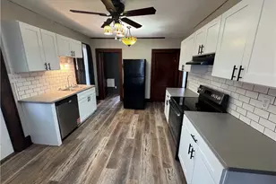 11238 Center Dr NE, Sandyville, OH 44671 - Photo 9