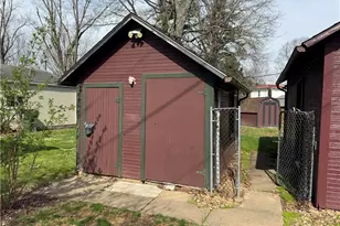 11238 Center Dr NE, Sandyville, OH 44671 - Photo 5