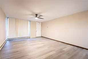 2331 E Market St, Akron, OH 44312 - Photo 11