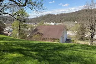 56624 Boyd Ave, Bridgeport, OH 43912 - Photo 9