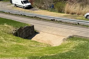 56624 Boyd Ave, Bridgeport, OH 43912 - Photo 5