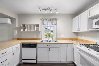 4633 Farley Drive, Mentor, OH 44060 - Photo 9