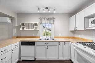 4633 Farley Dr, Mentor, OH 44060 - Photo 9