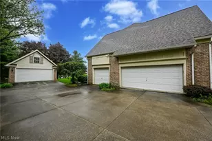 545 San Pier Dr, Akron, OH 44333 - Photo 5