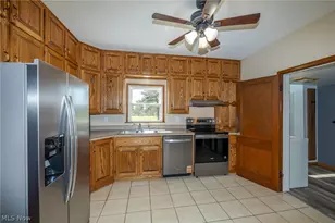 16118 Cowley Rd, Grafton, OH 44044 - Photo 9